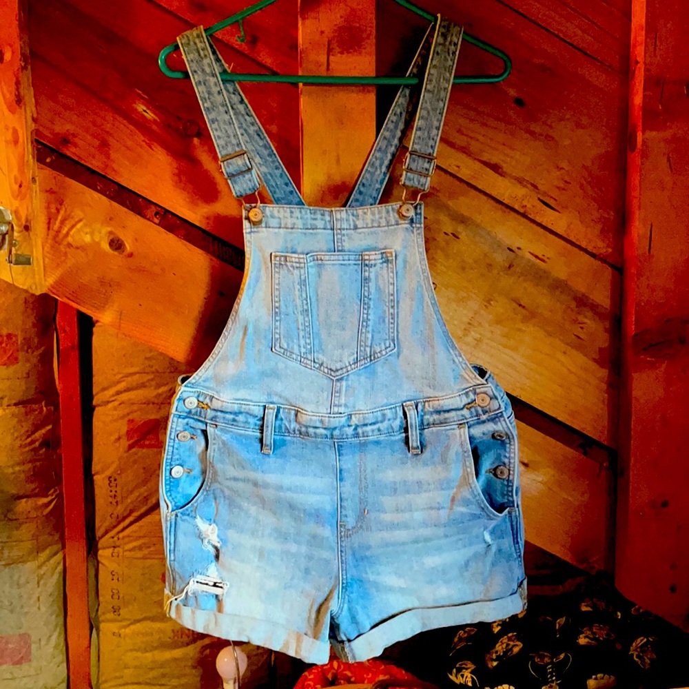 Old Navy overall Jean shorts